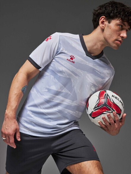 Футбольная форма KELME Short Sleeve Football Suit (White/Dark Grey)