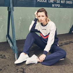 Свитшот KELME Women's Round Neck Sweater (White/Dark Blue)