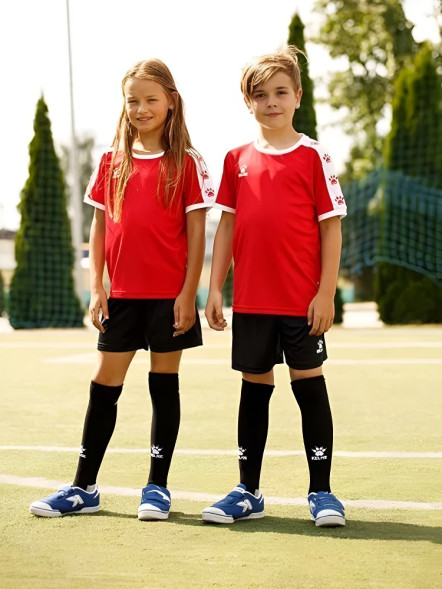 Детская футбольная форма KELME Short Sleeve Football Set Kids (Red/Black)