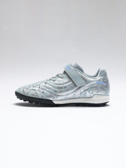 Детские шиповки KELME Children's Football Shoes (TF) Light Gray