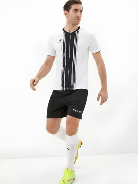 Футбольная форма KELME Short Sleeve Football Uniform (White/Black)