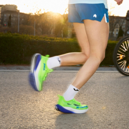 Беговые кроссовки JOMA R1000 MEN 2511 AMARILLO FLÚOR