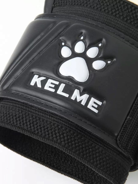 Перчатки вратарские KELME Goalkeeper Gloves (Competition Level) (Black/Light Green)