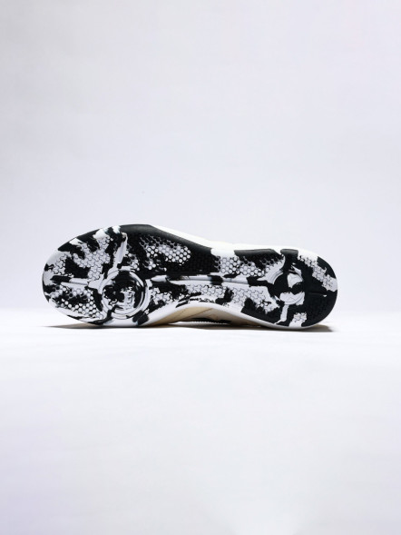 Футзалки KELME Men's Soccer Shoes (IN) (Beige/Black)