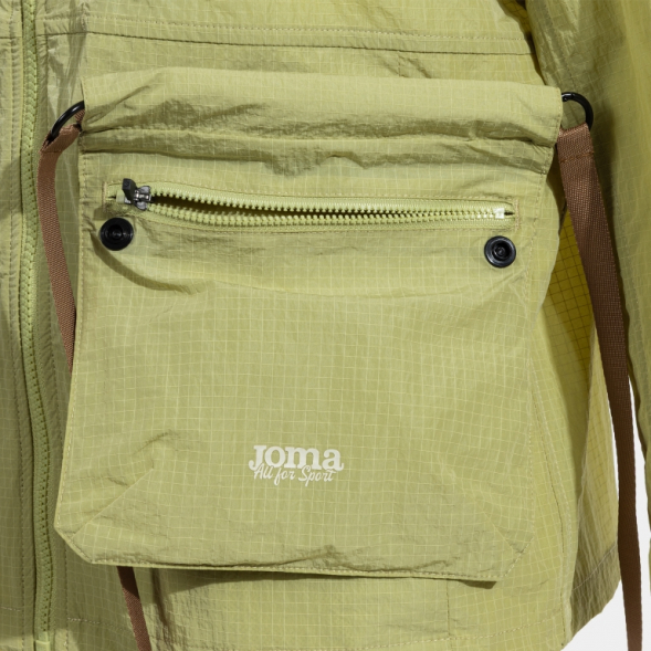 CHAQUETA CON CAPUCHA MIMETIC VERDE