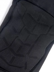 Бандаж KELME Elbow Guard Black