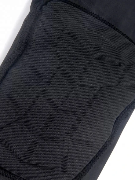 Бандаж KELME Elbow Guard Black
