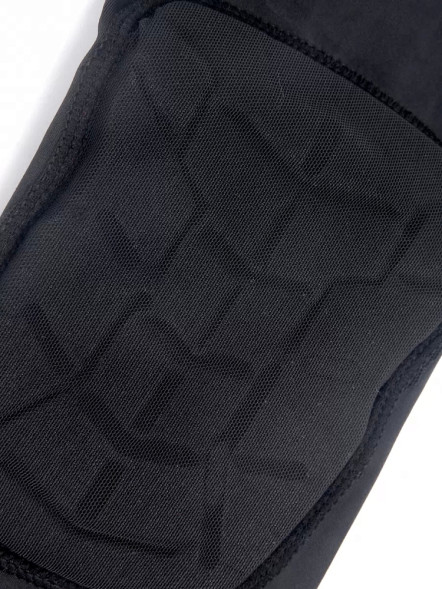 Бандаж KELME Elbow Guard Black