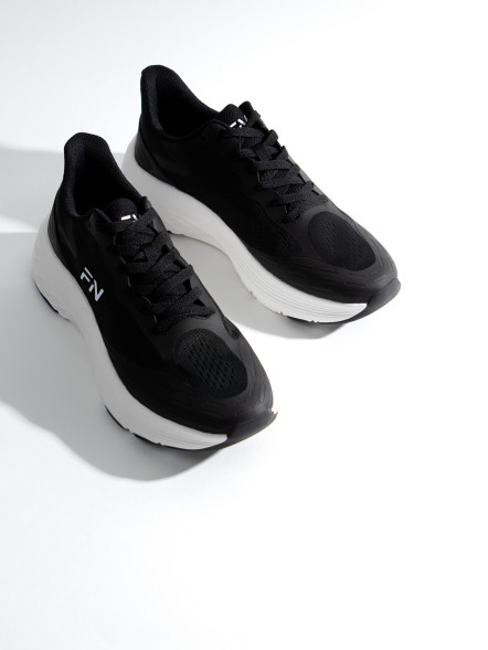 Кроссовки FN Omni (Black/White)