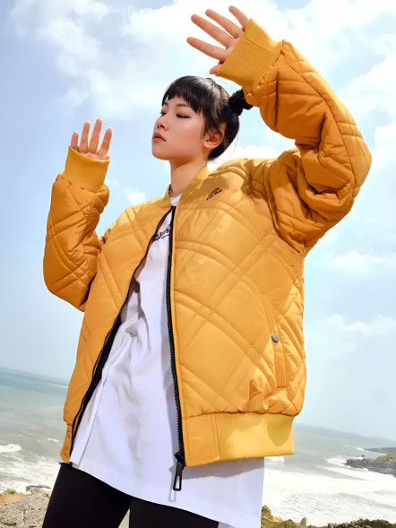 Бомбер KELME Short Padded Jacket Yellow