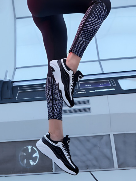 Кроссовки KELME Women's Casual Shoes (White/Black)