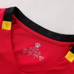 Футбольная форма KELME Short-Sleeved Football Suit (Red/Black)