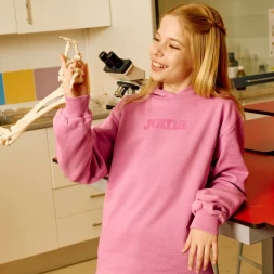 SUDADERA CON CAPUCHA NEW METAVERSE  