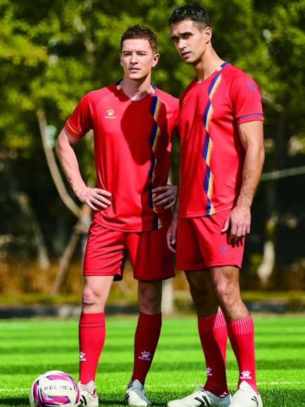Футбольная форма KELME Short-Sleeved Football Suit Red