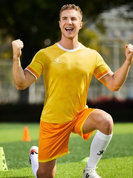 Футбольная форма KELME Short-Sleeved Football Suit (Yellow/Orange)