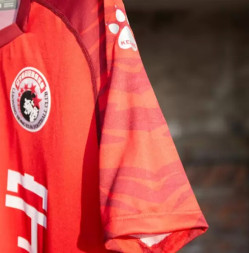 Футбольная форма KELME 19 Years In China Liaoning Hongyun Fan Uniform Red