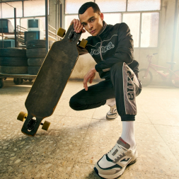 CHÁNDAL U-TRIBE NEGRO